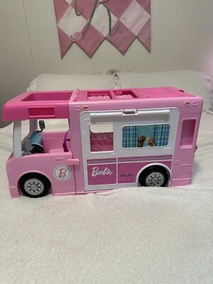 Barbie 3 en 1 DreamCamper Juego GHL93 Foto 1 de 4