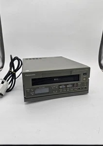 PANASONIC AG-5700 Professional portable SVHS-Videorecorder - Bild 1 von 6