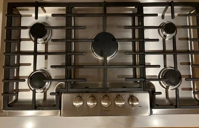 Bosch NGM8656UC 800 Series 36 inch Stainless 5 Burner Gas Cooktop - Image 1 of 4