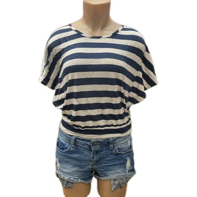 CHARLOTTE RUSSE Y2K MANGA LISTRADA FEMININA ASA DE MORCEGO RENDA DESTAQUE MODA TOP - Imagem 1 de 4