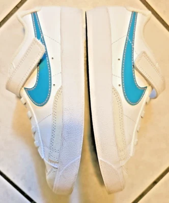Nike Blazer Bajo '77 Blanco Aguamarina y Naranja Puntada Talla 13C Niños Usado Una Vez! Foto 1 de 4