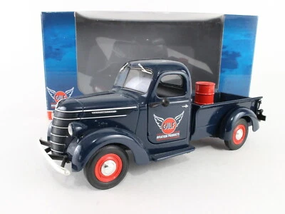 Camioneta pickup International D-2 1938 Gulf Aviation primera marcha escala 1:25 49-0312 Foto 1 de 4