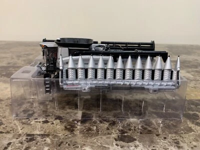 1/64 Case IH 8250 2020 Farm Show Edition plateado mate Foto 1 de 4