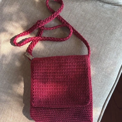 Bolso Bandolera The Sak Rojo Crochet Correa Ajustable y Bolsillo Interior Foto 1 de 4