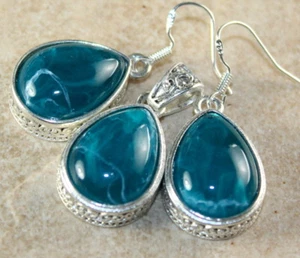 SILVER Vintage Style Green Agate Teardrop Pendant & Earrings Set - Picture 1 of 1
