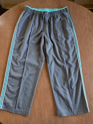 Made For Life Women's Gray Athletic Drawstring Activewear Capri Pants Sz Small - Image 1 of 4