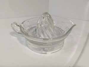 Exprimidor de vidrio transparente vintage de 6 pulgadas con boquilla de vertido - Imagen 1 de 6
