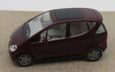 MICRO HERPA HO 1/87 MERCEDES-BENZ A-KLASSE VIOLET FONCE métal NO BOX - Photo 1/4