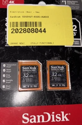 New SanDisk Outdoors Pro 2x32GB SDSDXWT-032G-AW6V2 - Image 1 of 2