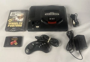 Consola doméstica SEGA Genesis modelo 1 - negra (MK-1601) con mando y 2 juegos - Imagen 1 de 11