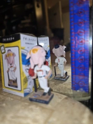 Brooklyn Cyclones Friends Bobble head SGA New York Mets Joey Central Perk Mr Mrs - Image 1 of 4