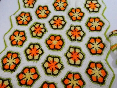 Nuevo Hecho a Mano Ganchillo Floral Bebé Cuna Manta Sombrero Calcetines Conjunto de Juguete Foto 1 de 3