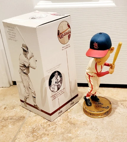 Stan Musial 2011 Medal Freedom St Louis Cardinals Bobblehead SGA Perfect Knight Cover