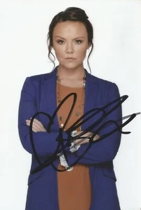 EASTENDERS: CHARLIE BROOKS 'JANINE BUTCHER' SIGNED 6x4 PORTRAIT PHOTO+COA - Bild 1 von 1