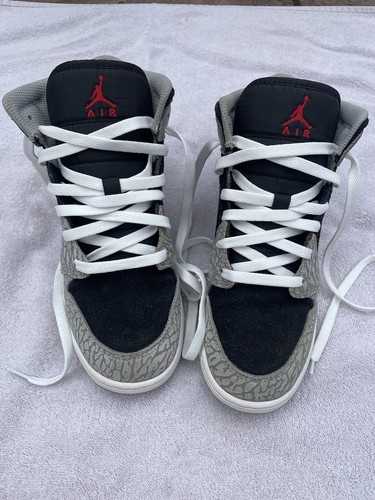Lacci bianchi Jordan 1 punta di elefante alta usati pochissimo