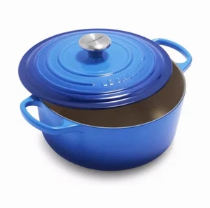 Le Creuset Signature Round Dutch Oven 5.5 Qt Azure Blue - Picture 1 of 4