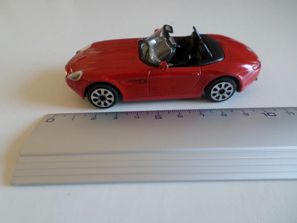 bmw cabriolet modele  Z8 rouge sans capote - burago - Photo 1/1