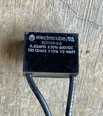 CONDENSADOR ELECTROCUBE RG1988-6-6 600VDC 1/2W 100 OHMS Foto 1 de 4
