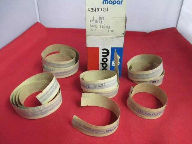 Kit de rayas de cinta verde y dorado lado derecho NOS MOPAR 4240724 Foto 1 de 1