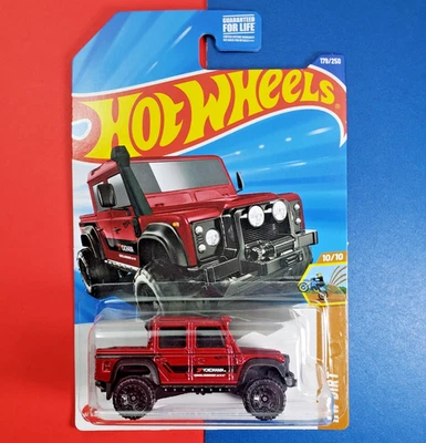 2025 Hot Wheels HW DIRT 10/10 '15 Land Rover Defender Double Cab 179/250 - Image 1 of 4