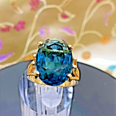 Hermoso Anillo 18K Chapado Piedra Azul Vidrio o Cristal Talla 8.5, Anillo Declaración Foto 1 de 4