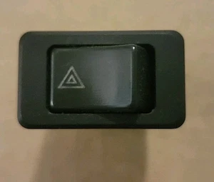 Nissan Pickup Pathfinder 1986-1993 luz de peligro de emergencia interruptor control OEM - Imagen 1 de 2