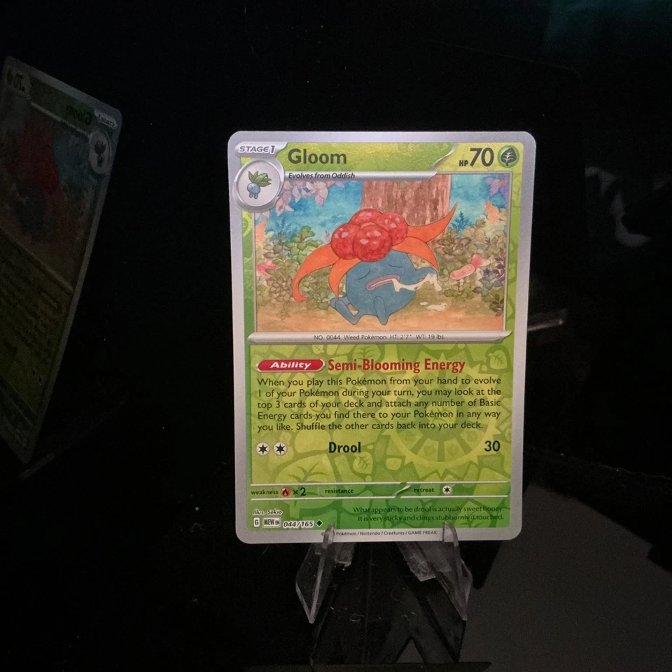 Pokemon TCG Gloom Reverse Holo - Image 1 of 1