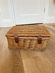 Vintage Wicker Hamper Storage Basket Picnic Display Handles Lightweight 36x25cm - Picture 1 of 10