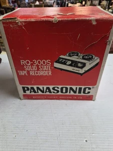 Vintage Panasonic Red Reel to Reel Tape Recorder RQ2-300S, ORIG BOX TESTED NICE - Picture 1 of 8