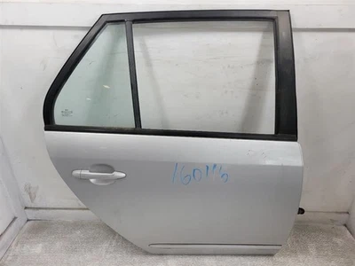 Puerta lateral derecha pasajero trasero Kia Rondo 2007-2010 - plata fina  Foto 1 de 4