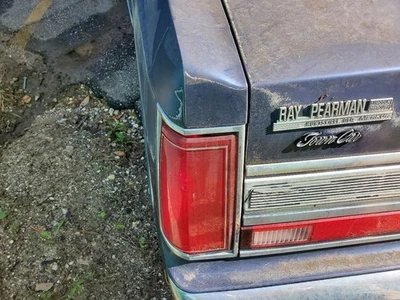 1988 1989 Lincoln Town Car OEM Left Tail Lamp With Corner Panel - Image 1 of 4