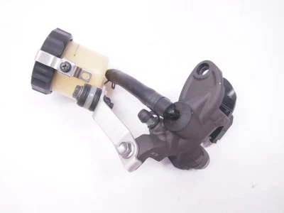 Cilindro maestro de freno derecho Honda CBR1000RR OEM 11/16 radial SC57 sin incautación Foto 1 de 4