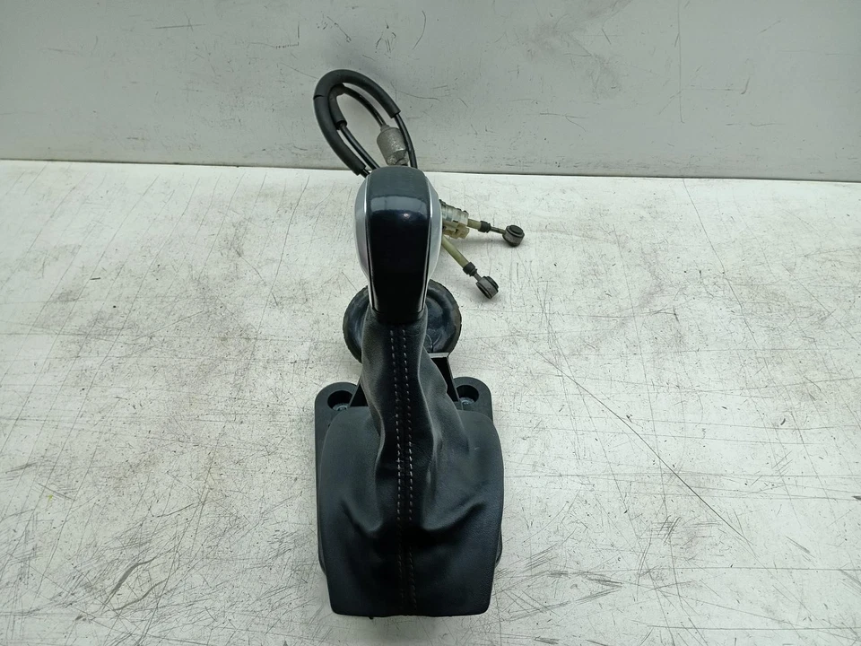 Selector de palanca de cambios manual Peugeot 2008 5 velocidades 9808161480 MK1 2015-2019 Foto 1 de 4