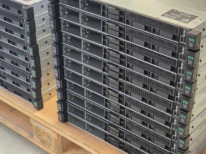 HPE DL360 Gen10 2x Xeon Gold 6140 18Core 2.3GHz 128GB RAM 8SFF P408 RAID 2PSU - Bild 1 von 8