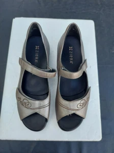 NUEVAS Sandalias de mujer Ziera de cuero oro metálico - talla 40 EE. UU. talla 9 - Imagen 1 de 7