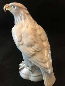 Estatuilla Águila Turingia, Blanca con Detalle Dorado, Vintage - Imagen 1 de 12