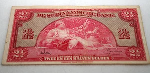 Foreign Currency Collection - Notes Bills Old 1942 Suriname Money 2 1/2 Gulden - Picture 1 of 4