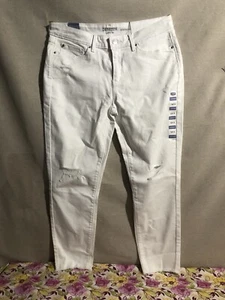 Levi’s Denizen Woman Boyfriend 12/13 Distressed Jeans - Bild 1 von 5