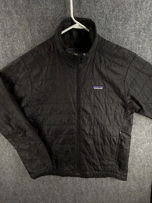 Chaqueta aislante acolchada negra Patagonia bolsillos con cremallera completa logotipo pequeño Primaloft Foto 1 de 4