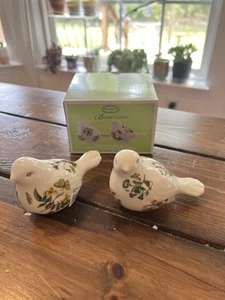 Portmeirion Botanic Garden Porcelain Bird Shaped Salt & Pepper Set - Picture 1 of 6