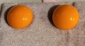 Pendientes de clip vintage corona TRIFARI color melón puntos - Imagen 1 de 5