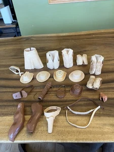 Large Vintage MARX Best of the West Assorted Figure Accessory Lot - Bild 1 von 21