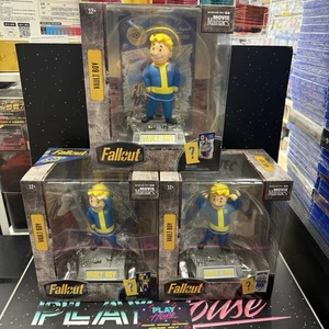 SET 3 VAULT BOY MC FARLANE MOVIE MANIACS ACTIOB FIGURE 12 CM LIMITED EDITION - Imagen 1 de 9