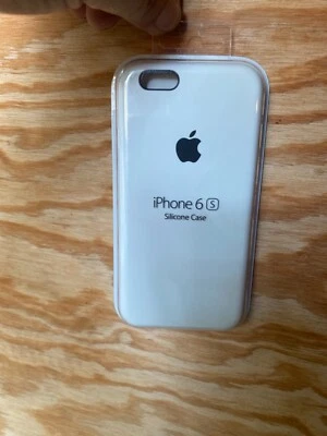 Apple iPhone 6s Silicone Case - White - Image 1 of 2