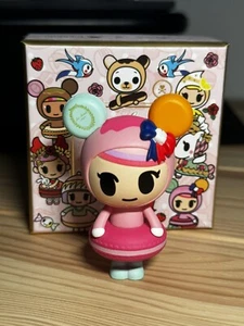 Figura Unicorno Tokidoki x Laduree Les Secrets MACARONETTE Nueva con Caja y Guía - Imagen 1 de 7