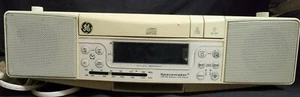 Reproductor de CD estéreo GE Spacemaker radio AM/FM con luz debajo del gabinete - Imagen 1 de 6