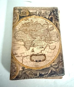 Porta pasaporte de cuero fino diseño de mapa hecho a mano en Toscana Italia. - Imagen 1 de 4