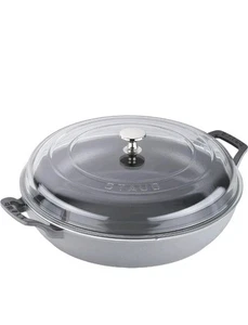 Staub Gusseisen 3,5 Quart Schmorpfanne mit Glasdeckel - Graphitgrau - Bild 1 von 17