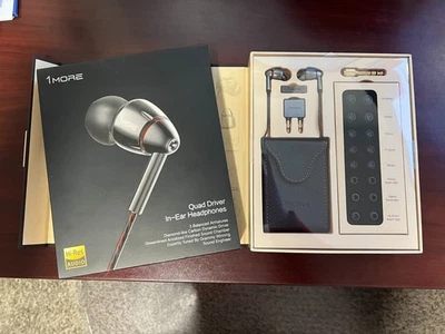 AURICULARES INTRAUDITIVOS PREMIUM 1MÁS QUAD DRIVER - Grandes graves, puntas adicionales - TOTALMENTE NUEVOS Foto 1 de 4