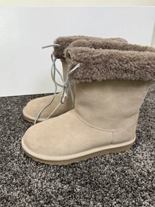 Bota Corta UGG (WMNS) Sarissa Shearling 'Dune' Talla 7 - Imagen 1 de 11